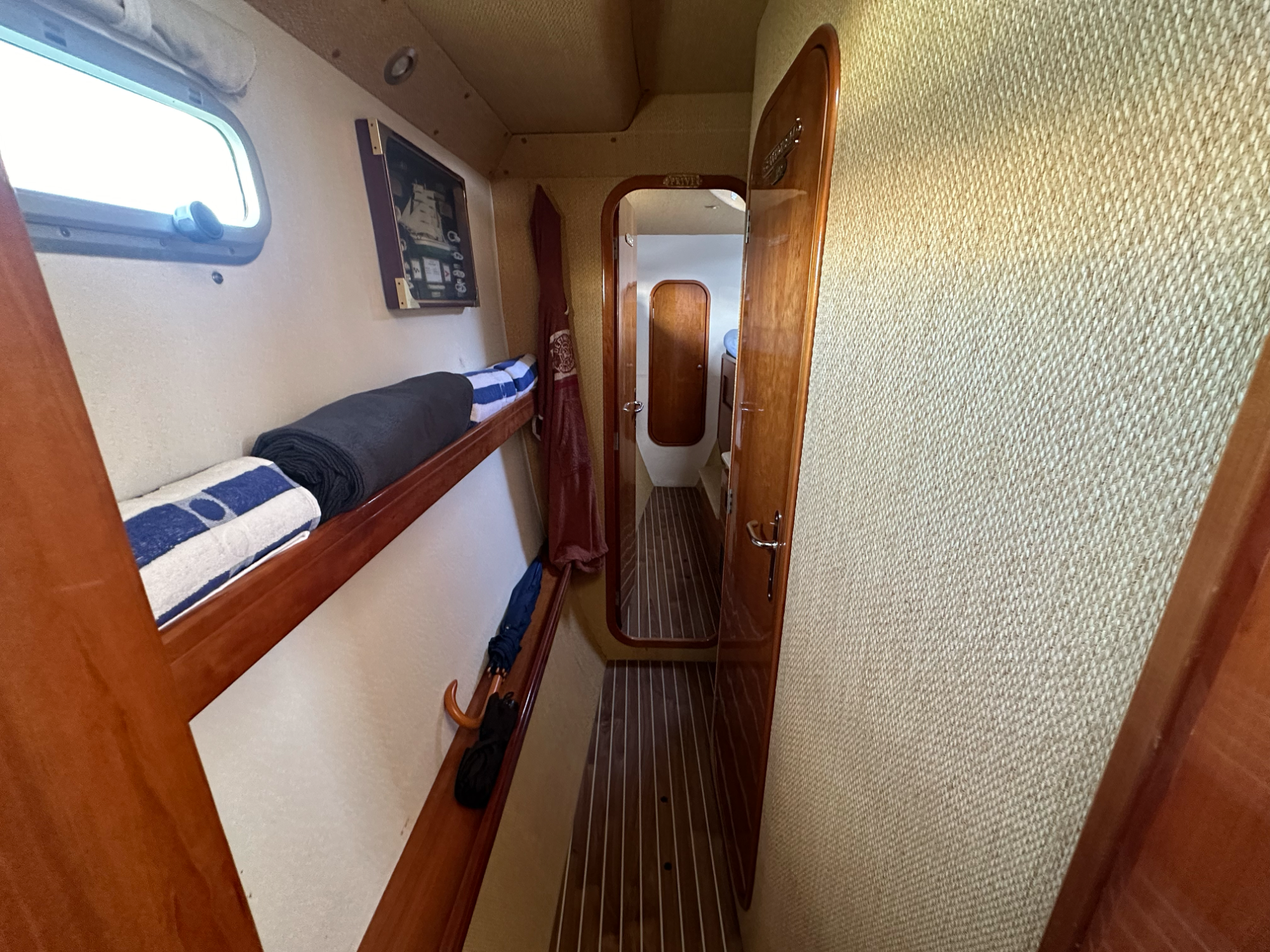 Alliaura Marine Transcat 42 2001 Alliaura Marine Transcat 42 2001