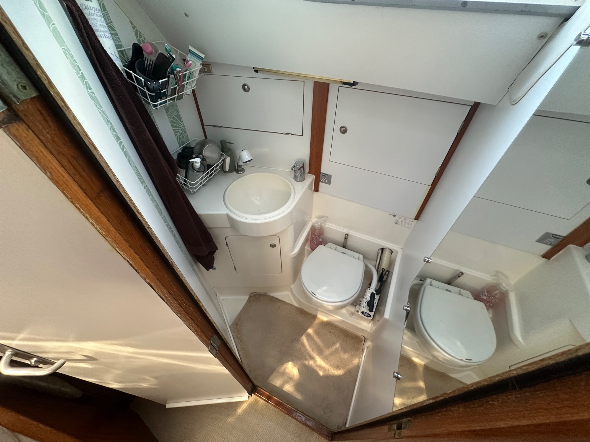 Jeanneau Sun Odyssey 37.1 Salle de bain