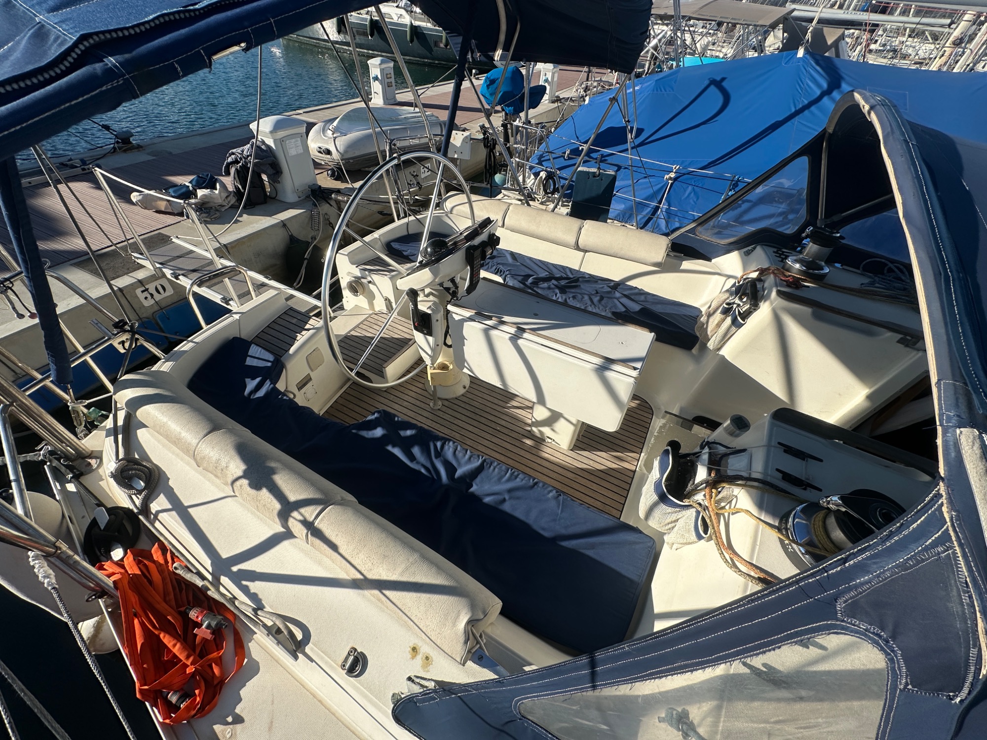 Jeanneau Sun Odyssey 37.1 Cockpit