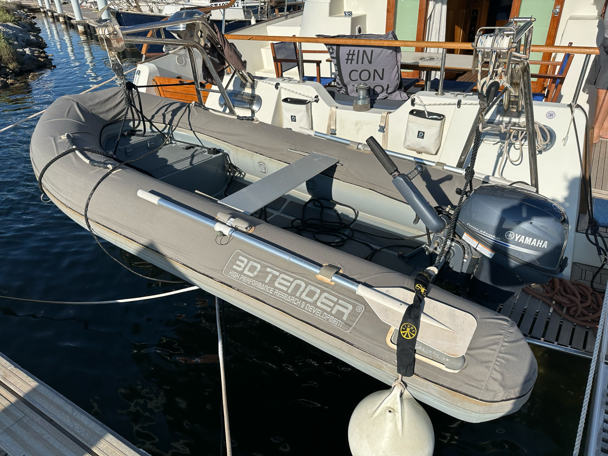 Alliaura Marine Transcat 42 2001 Alliaura Marine Transcat 42 2001