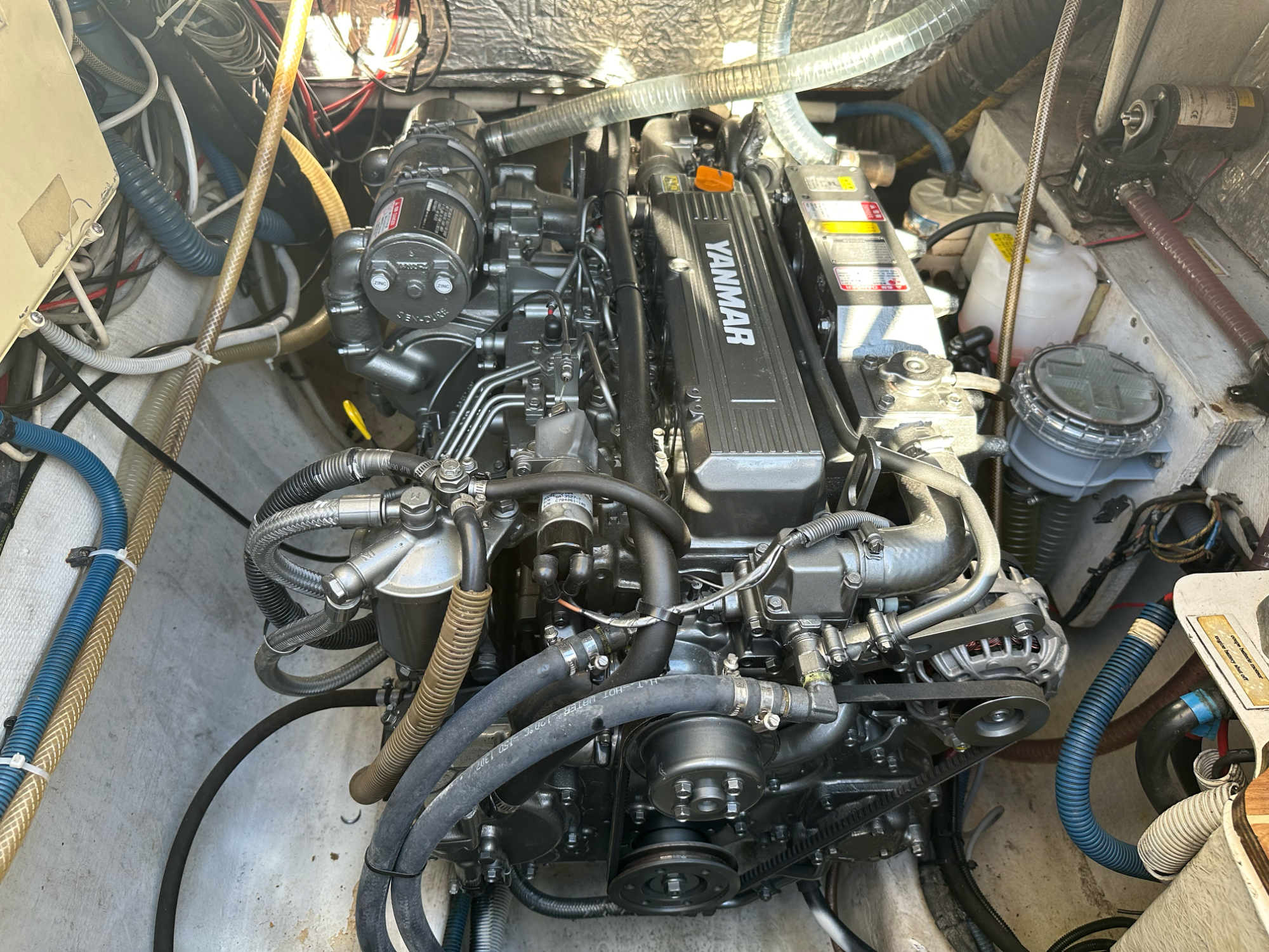 Alliaura Marine Transcat 42 2001 Alliaura Marine Transcat 42 2001