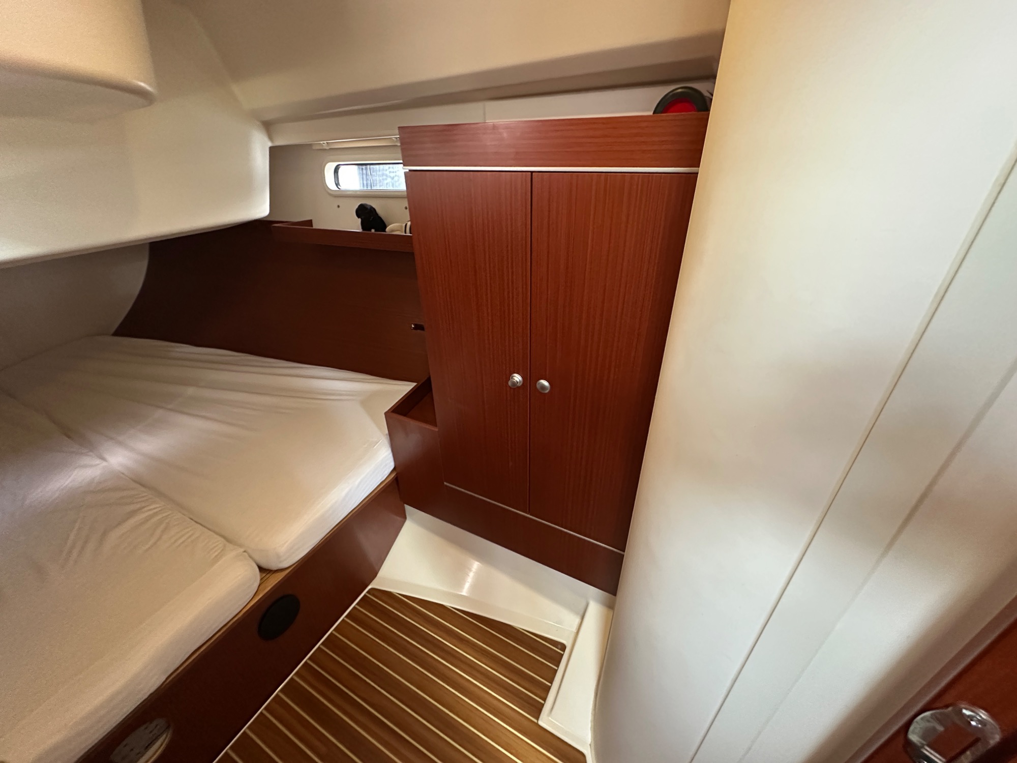 Hanse 415 2017 Hanse 415 2017 Placard cabine arrière bâbord