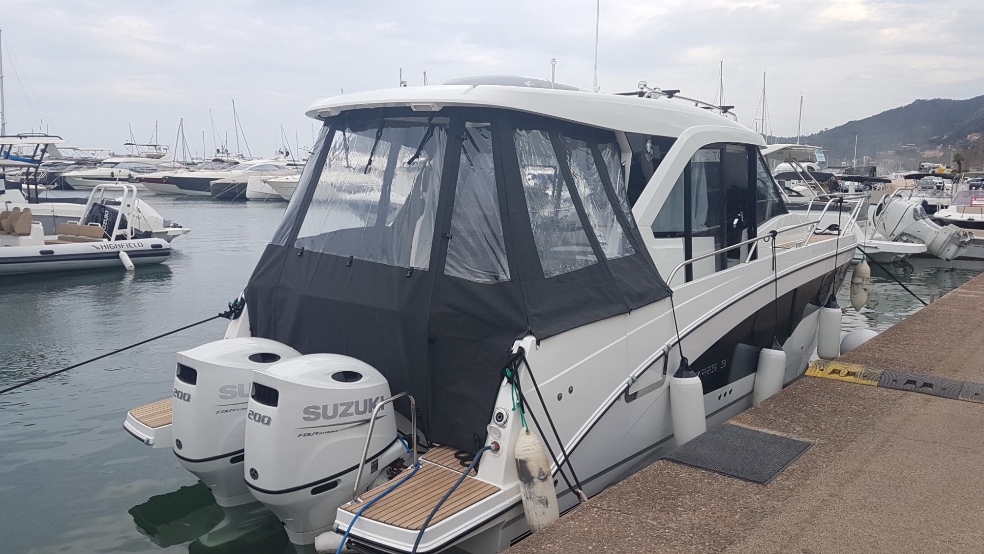 2025 Beneteau Antares 9 V2 2025 Beneteau Antares 9 V2