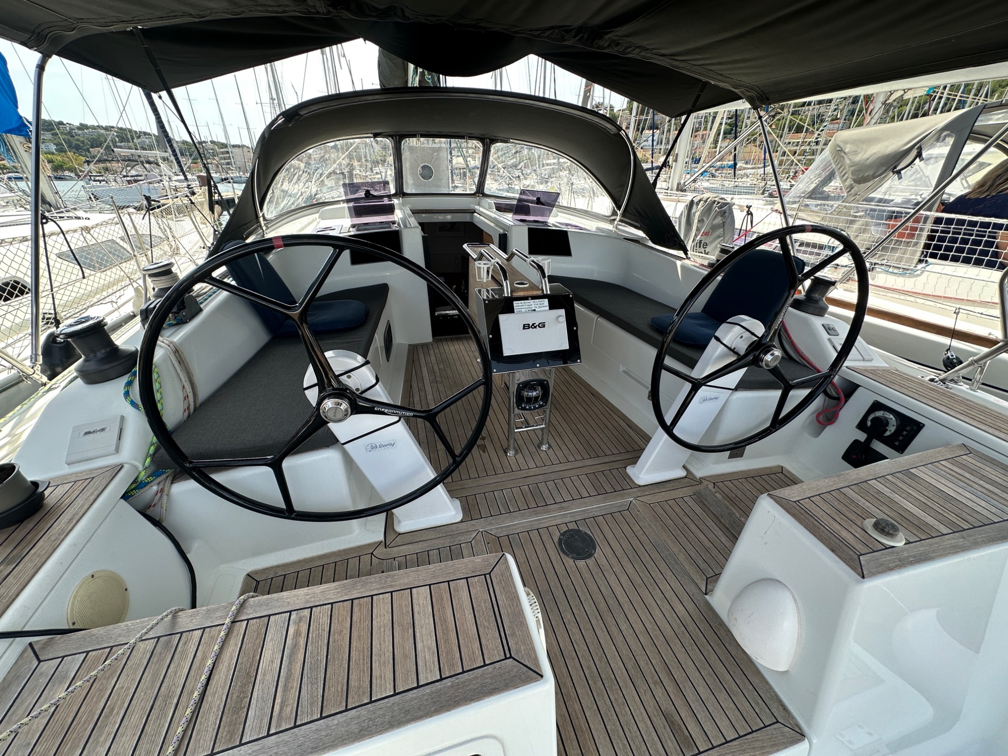 Hanse 415 2017 Hanse 415 2017 cockpit
