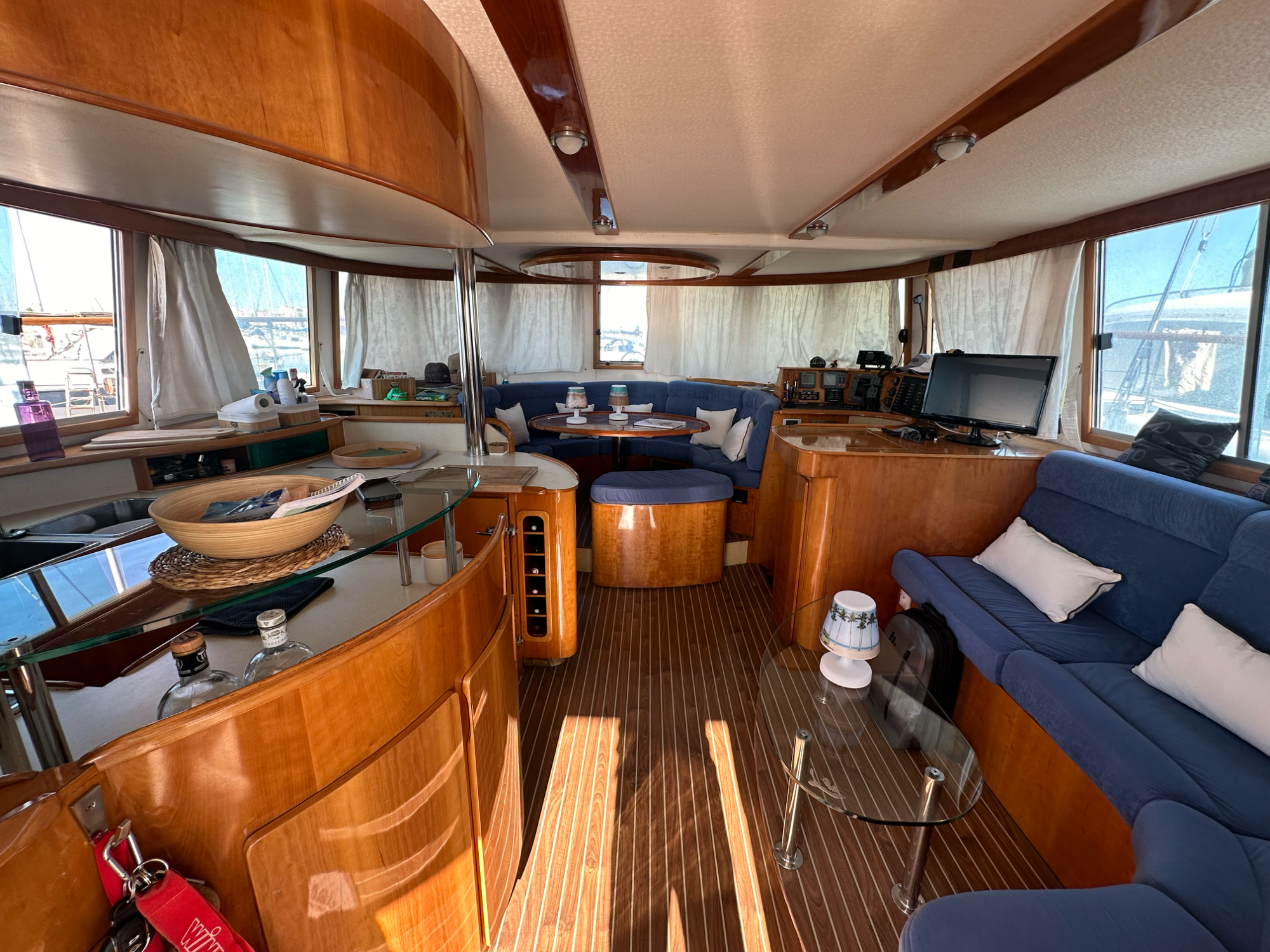 Alliaura Marine Transcat 42 2001 Alliaura Marine Transcat 42 2001