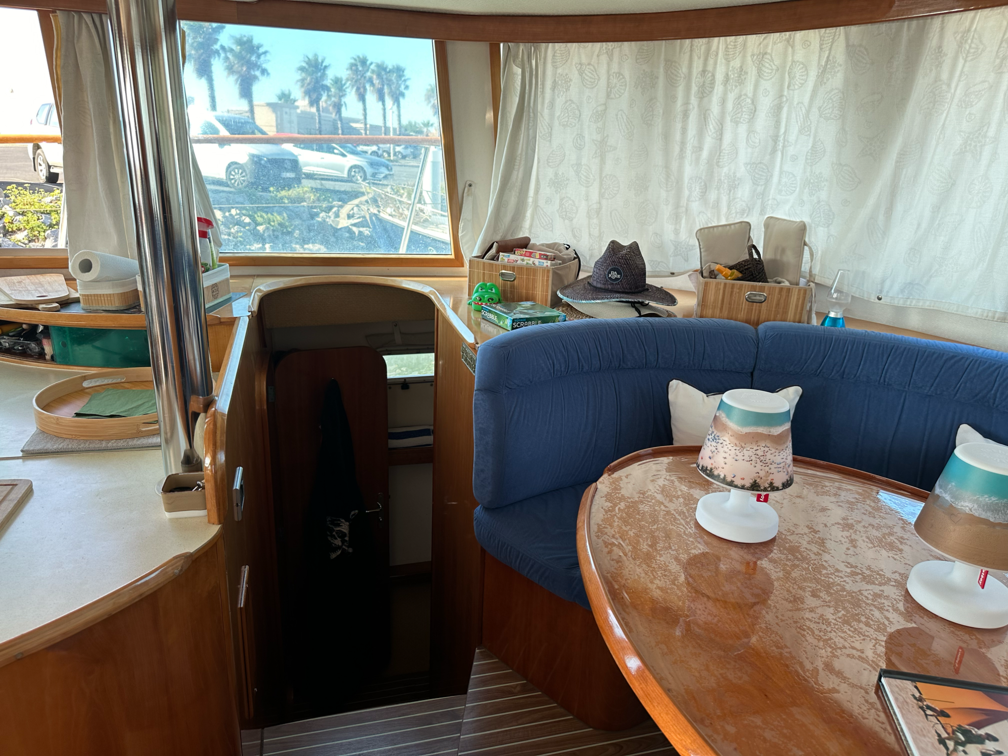 Alliaura Marine Transcat 42 2001 Alliaura Marine Transcat 42 2001