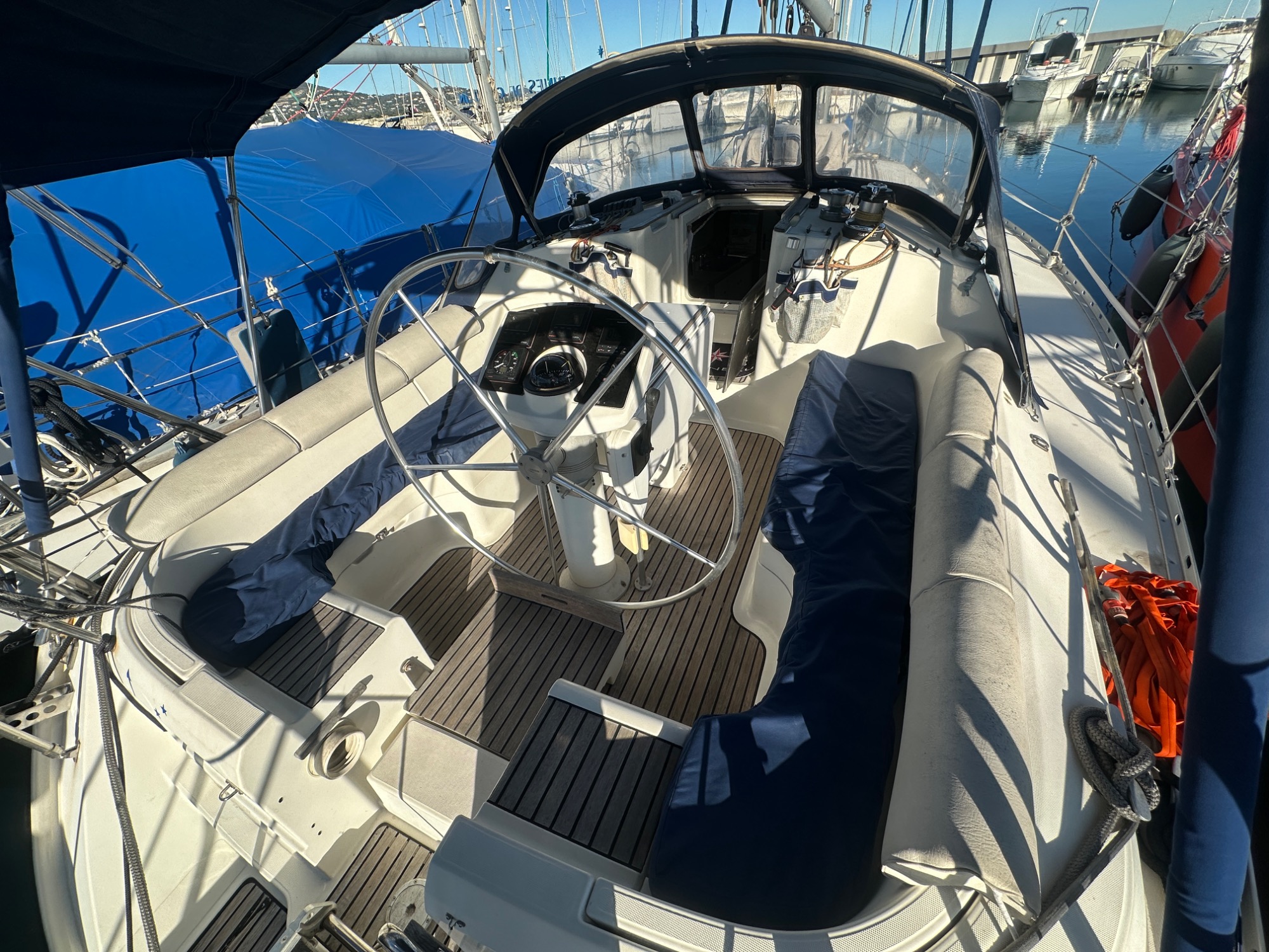 Jeanneau Sun Odyssey 37.1 Cockpit