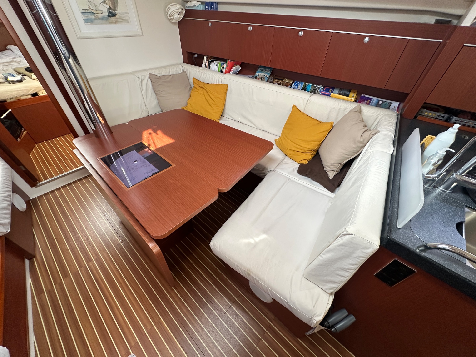 Hanse 415 2017 Hanse 415 2017 Coin repas