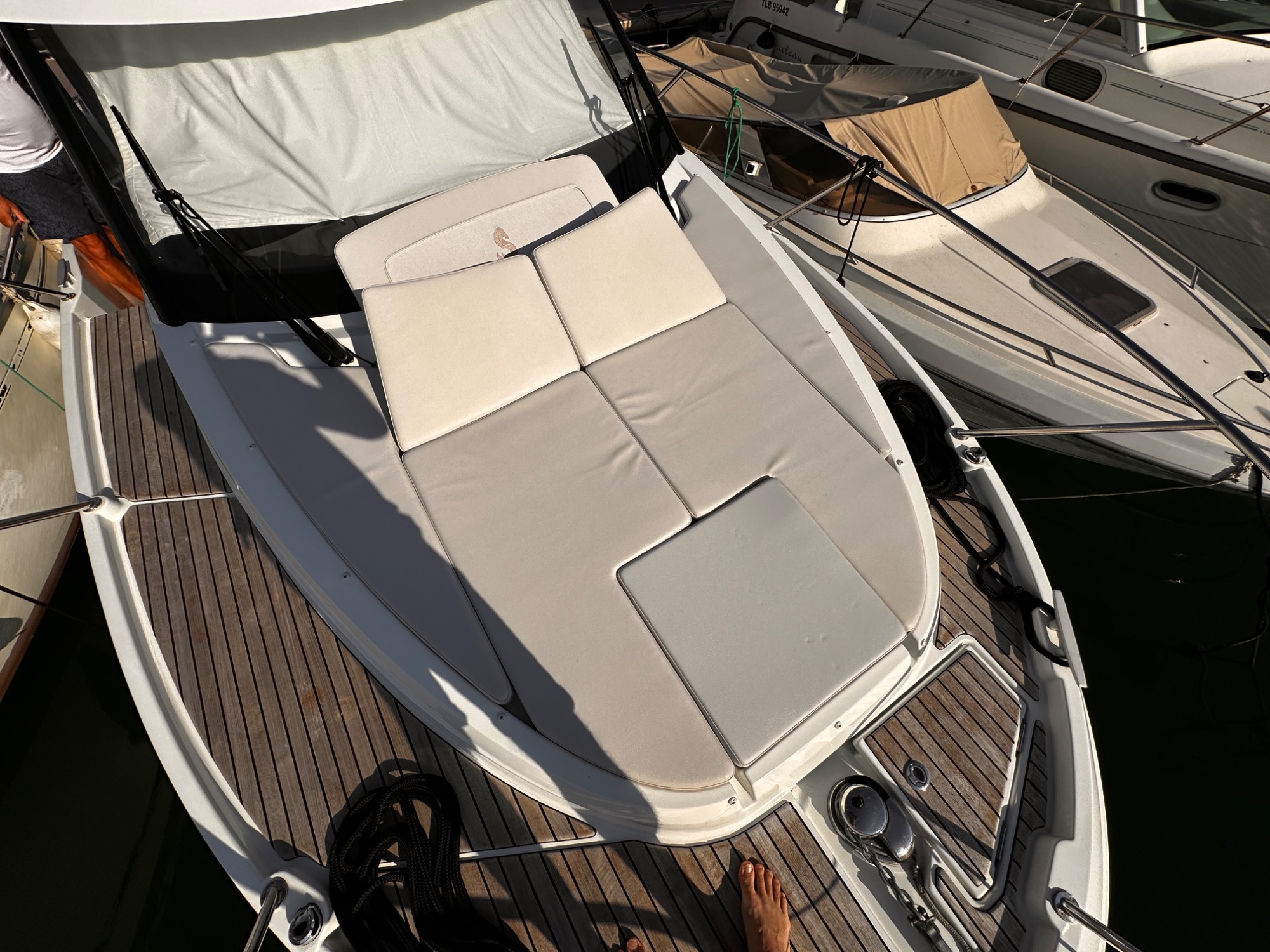 2025 Beneteau Antares 9 V2 2025 Beneteau Antares 9 V2
