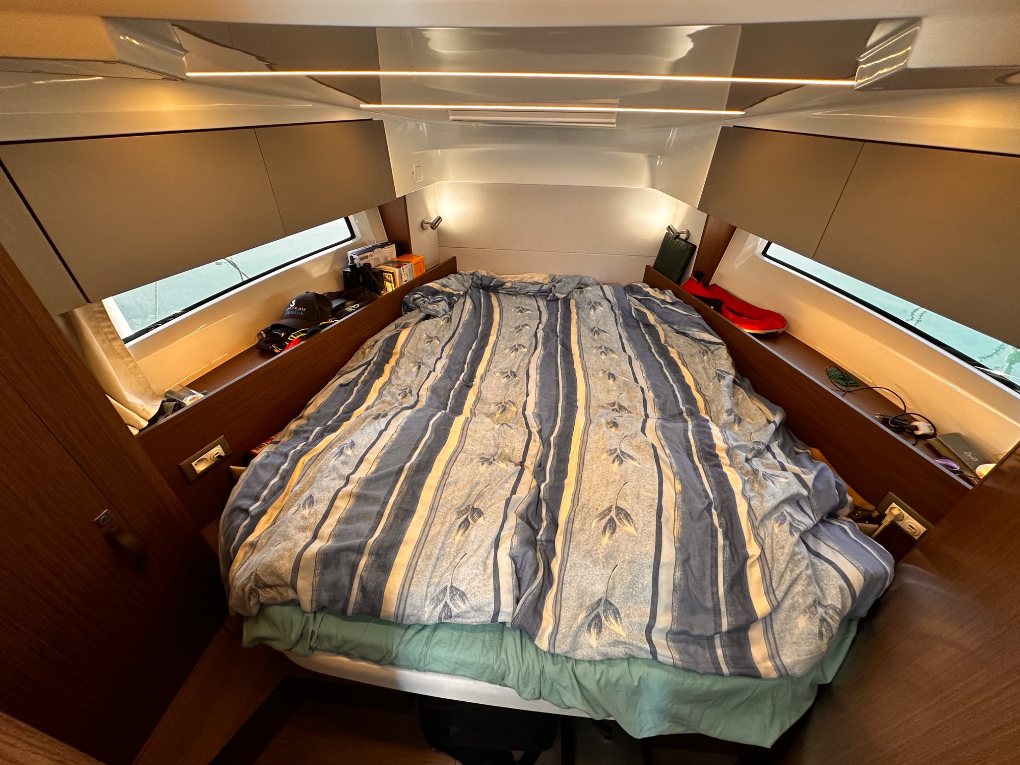2025 Beneteau Antares 9 V2 2025 Beneteau Antares 9 V2