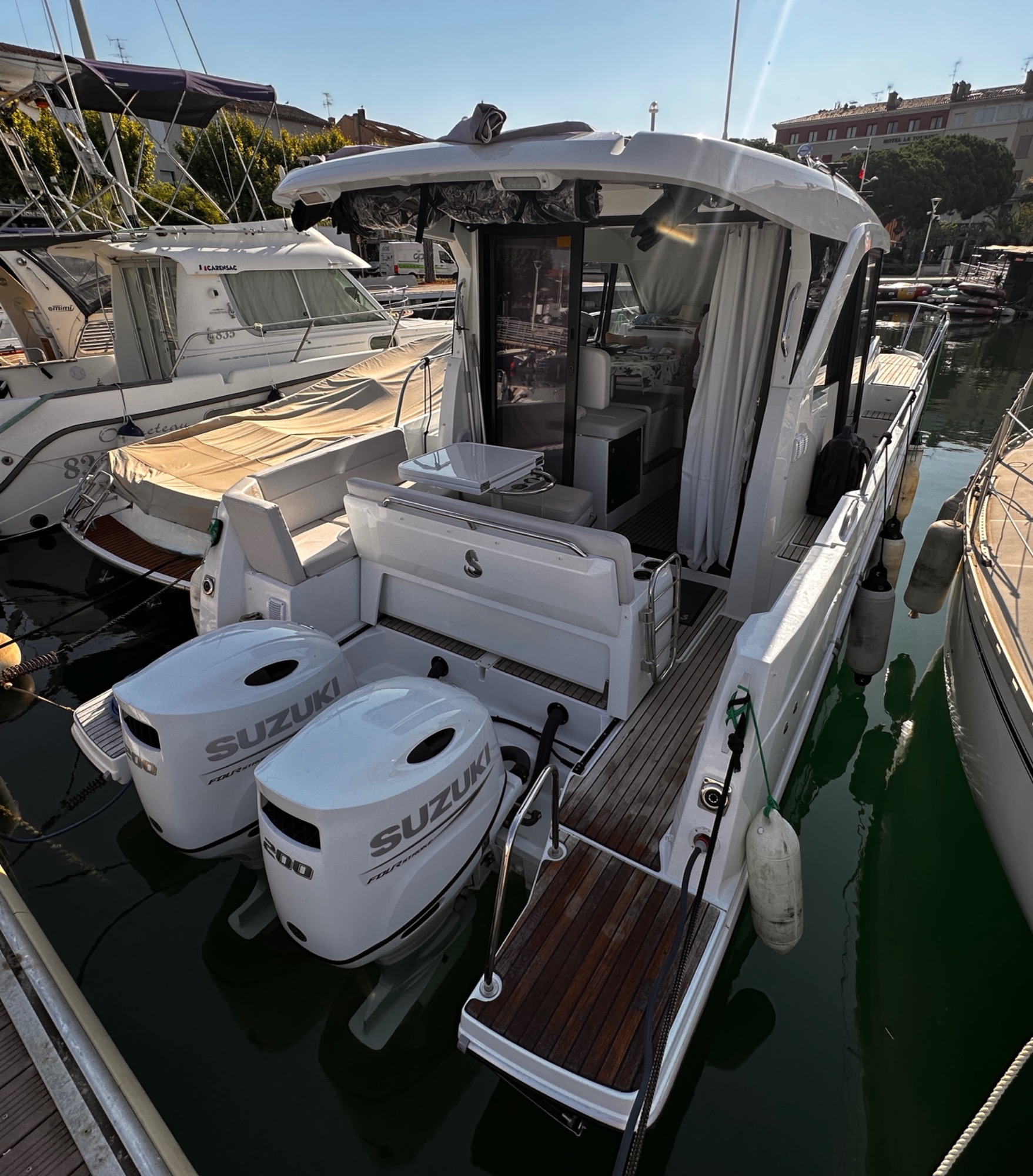 2025 Beneteau Antares 9 V2 2025 Beneteau Antares 9 V2