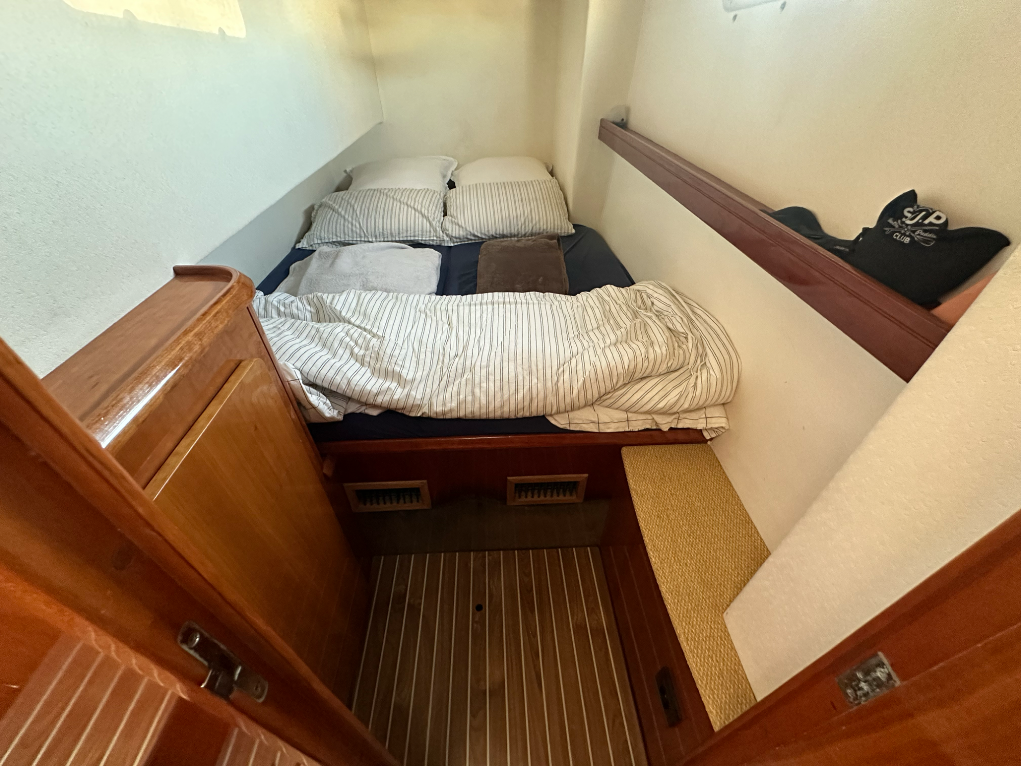 Alliaura Marine Transcat 42 2001 Alliaura Marine Transcat 42 2001