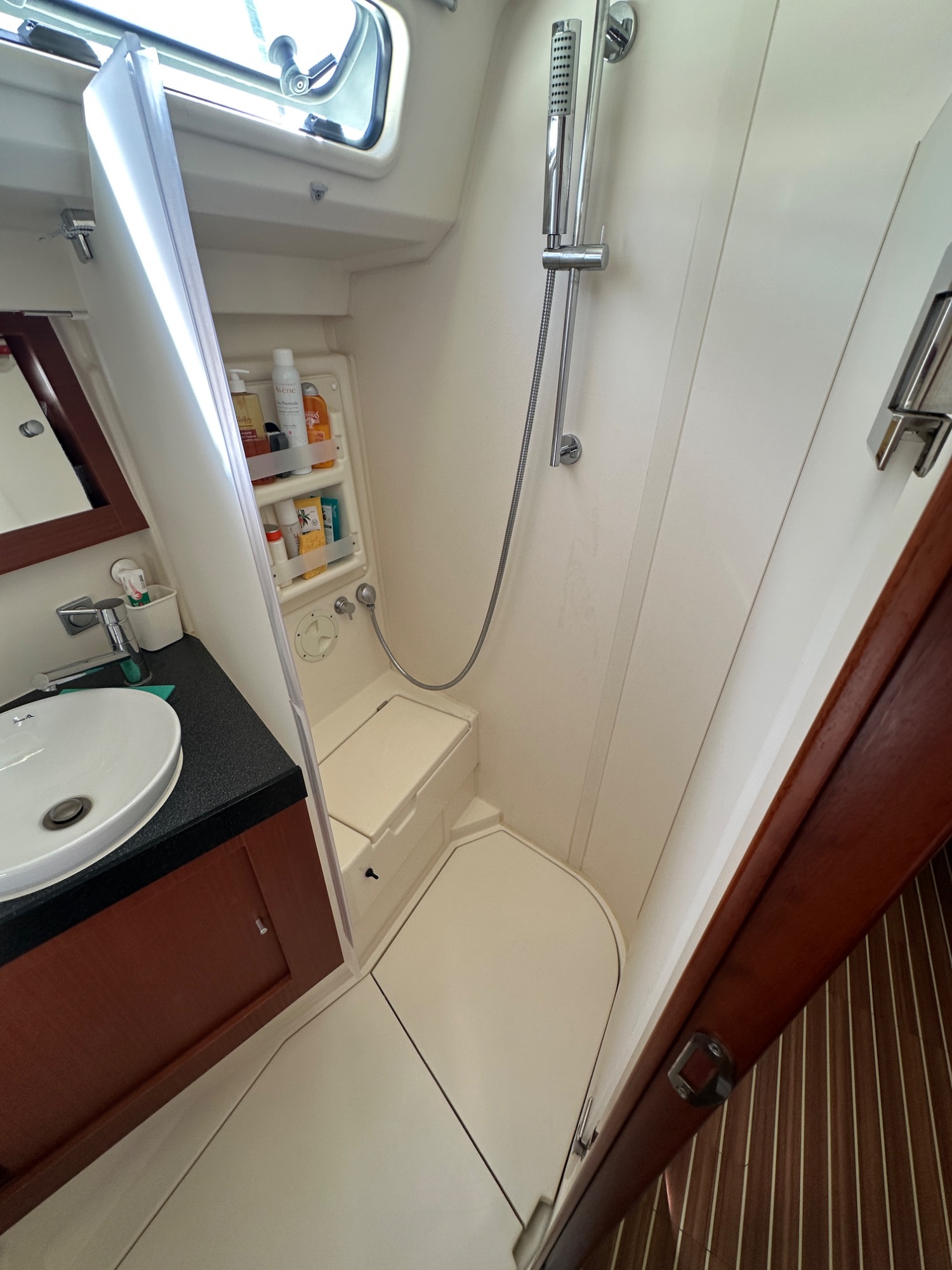 Hanse 415 2017 Hanse 415 2017 Douche