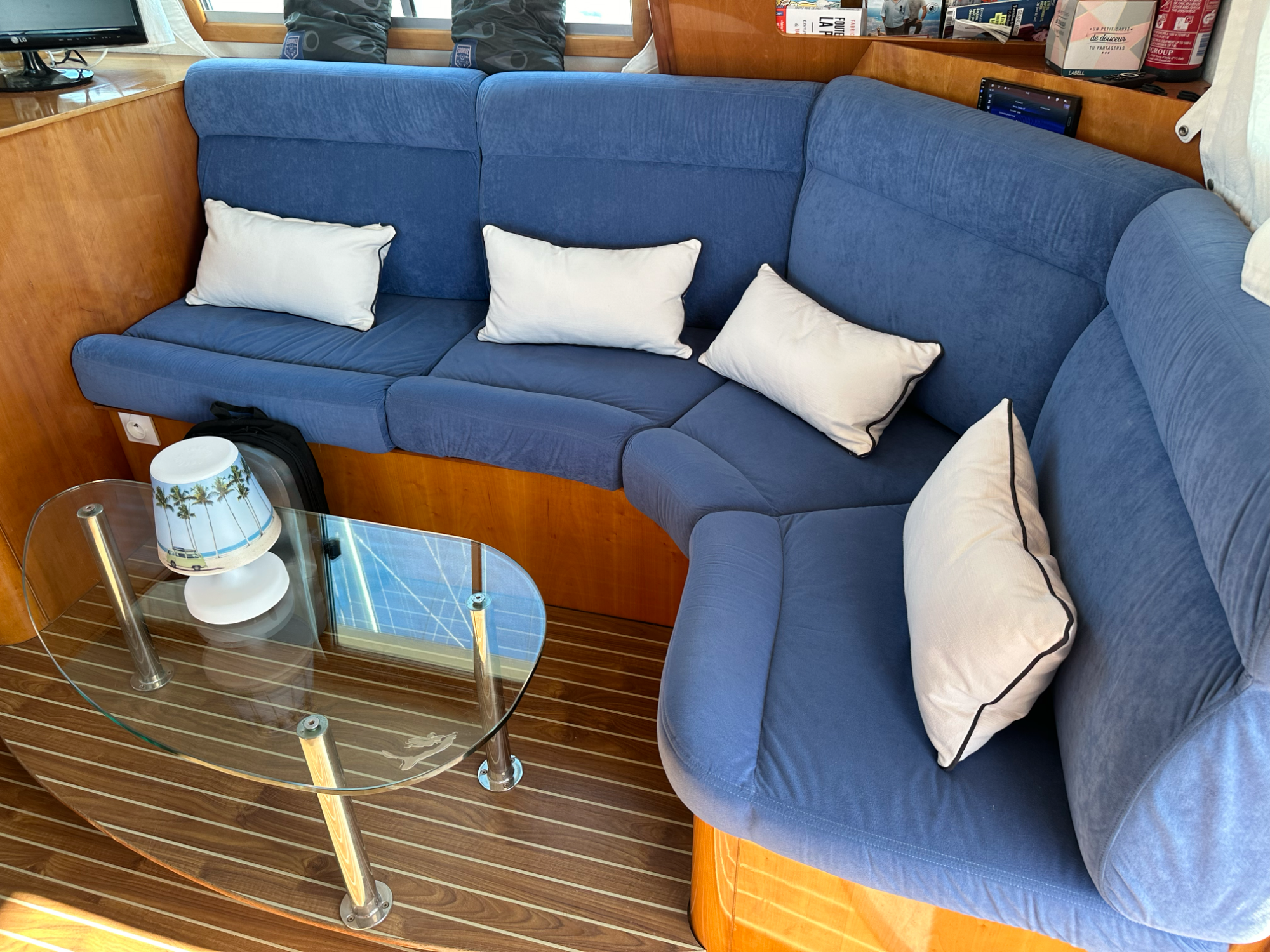 Alliaura Marine Transcat 42 2001 Alliaura Marine Transcat 42 2001