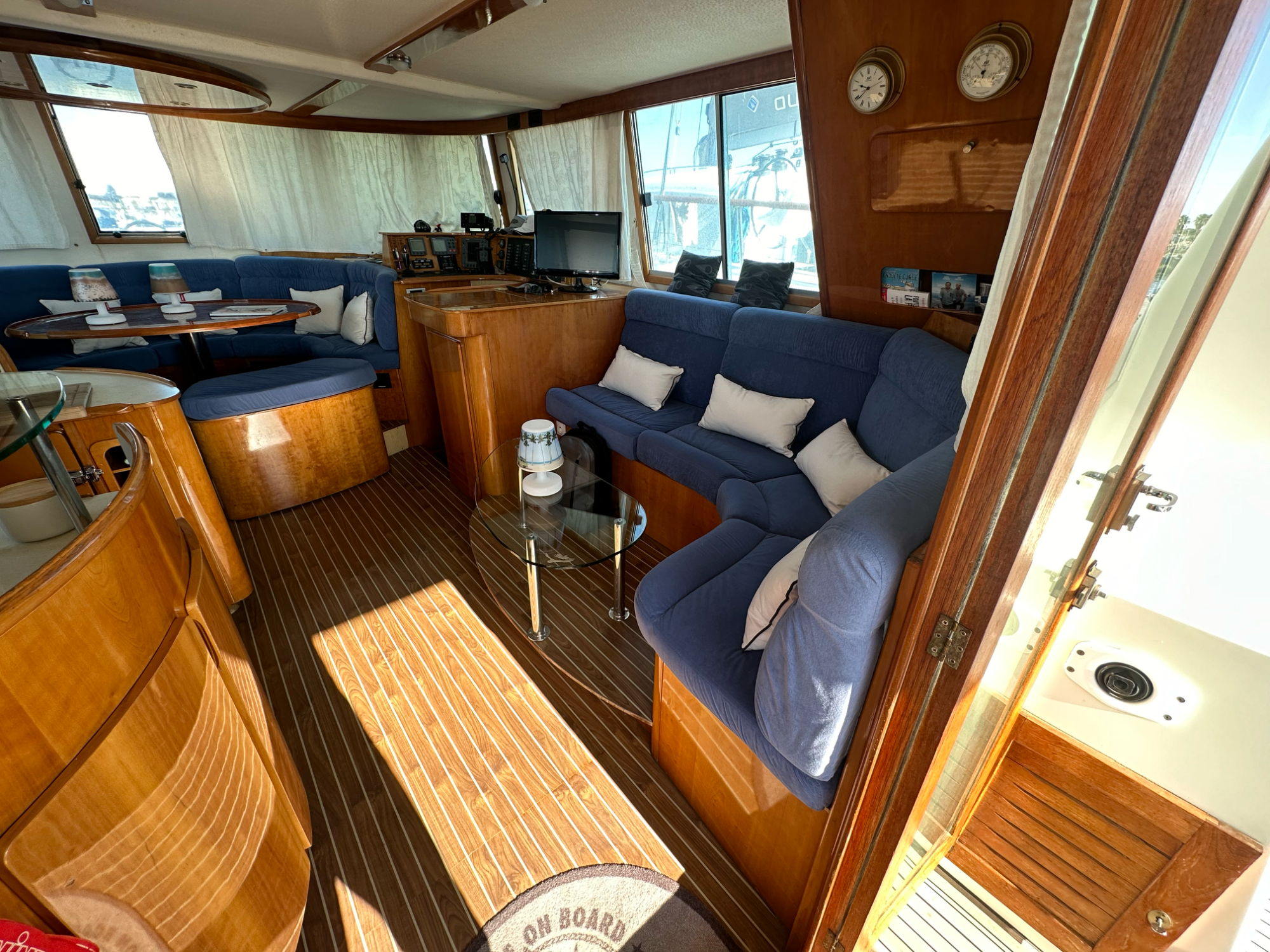 Alliaura Marine Transcat 42 2001 Alliaura Marine Transcat 42 2001