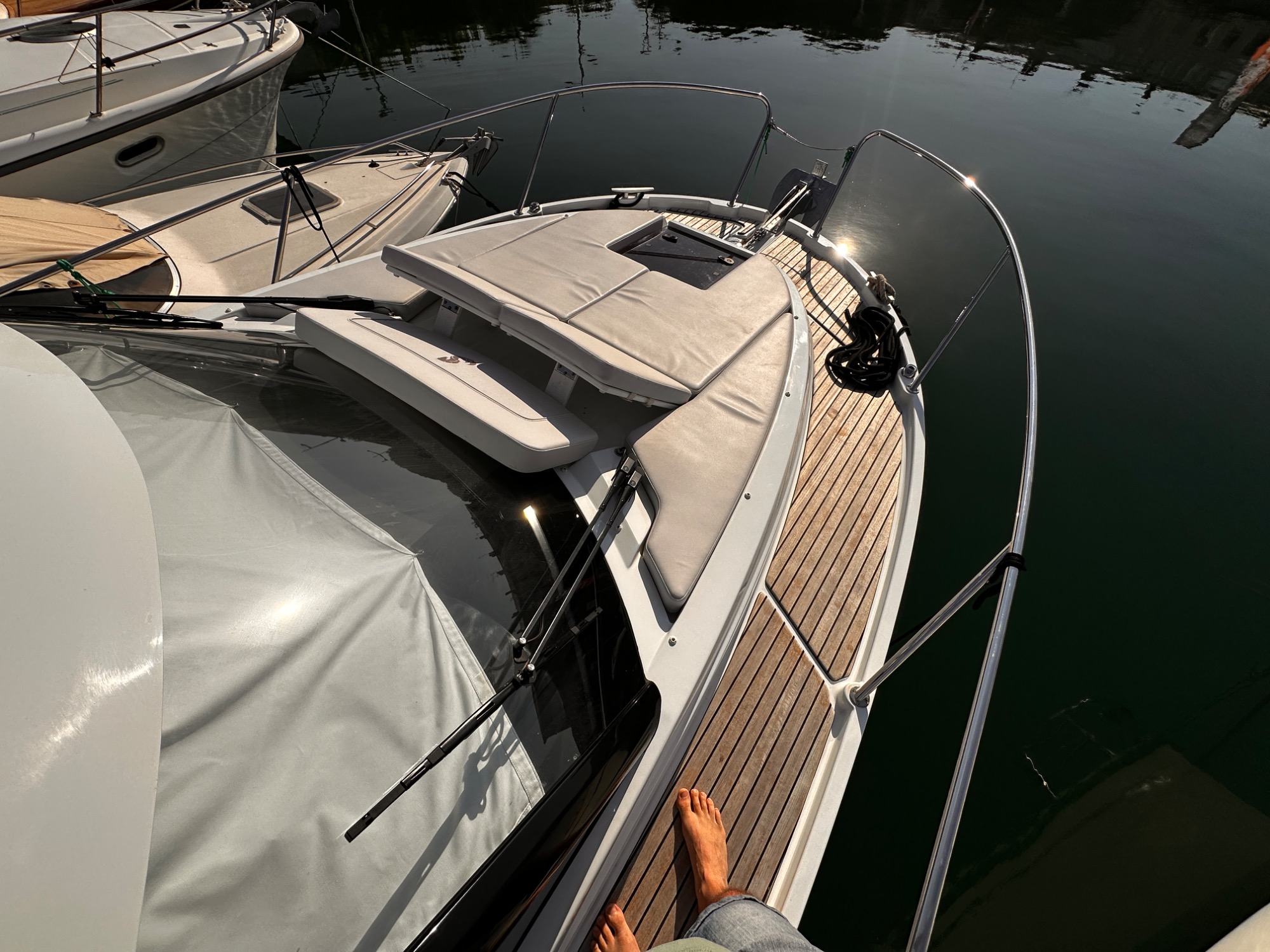 2025 Beneteau Antares 9 V2 2025 Beneteau Antares 9 V2