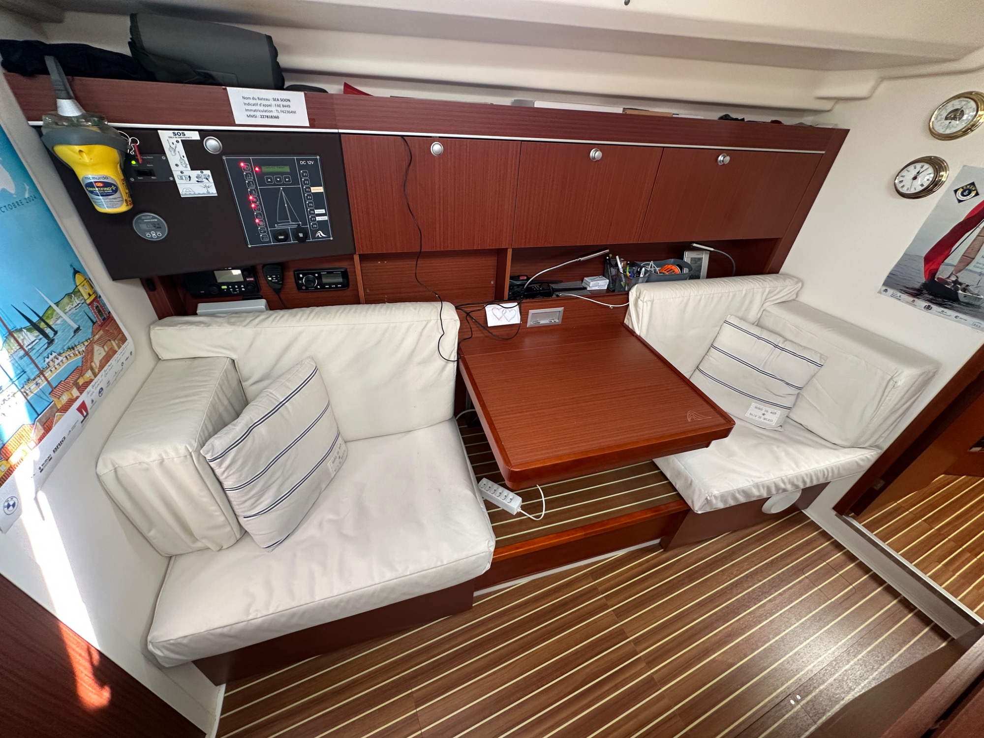 Hanse 415 2017 Hanse 415 2017 Table à cartes