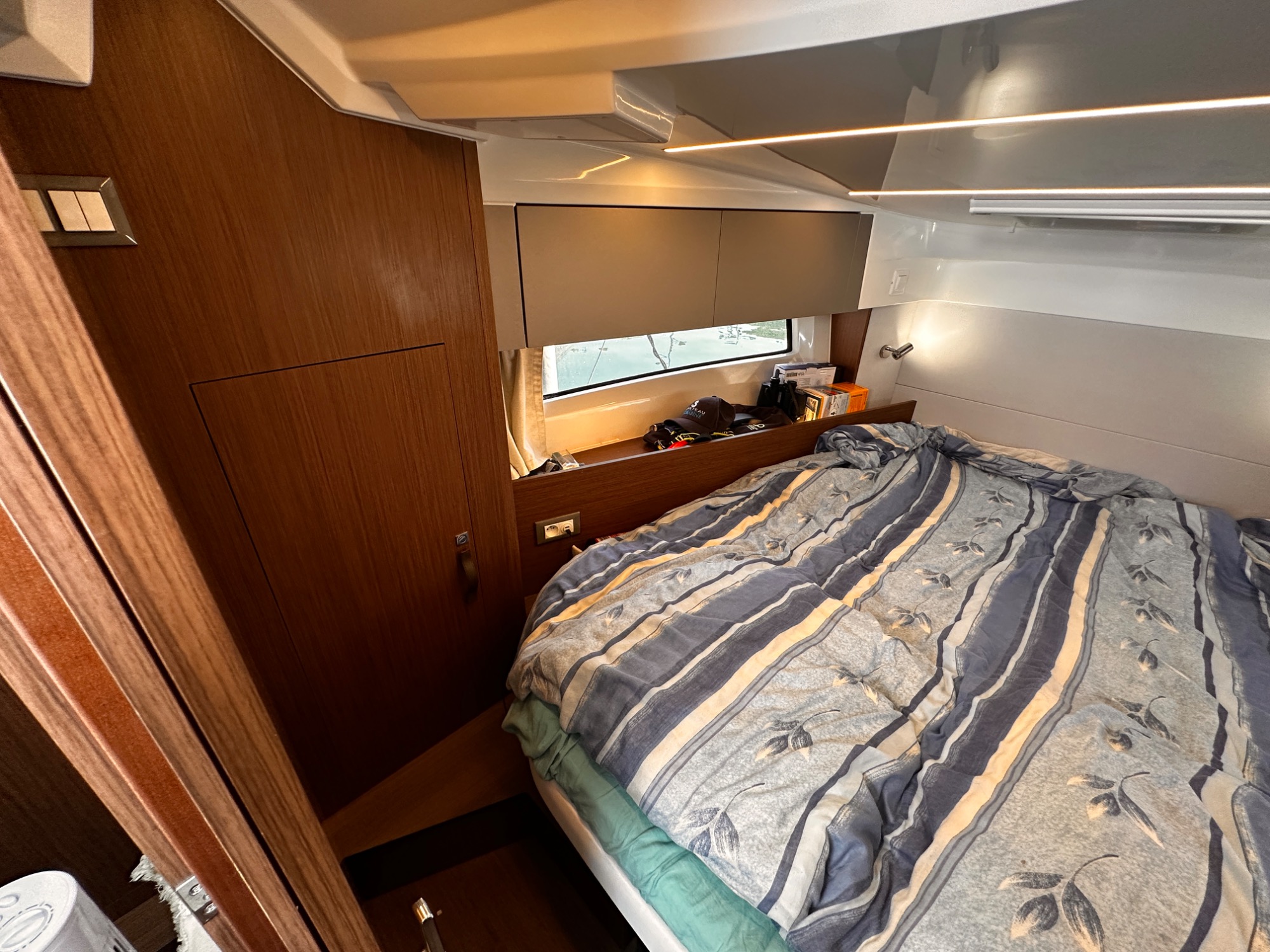 2025 Beneteau Antares 9 V2 2025 Beneteau Antares 9 V2
