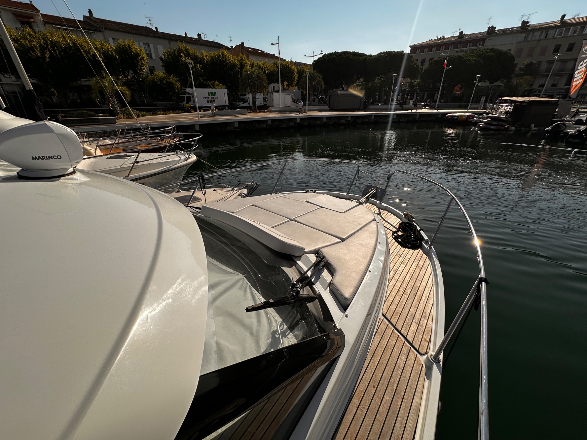 2025 Beneteau Antares 9 V2 2025 Beneteau Antares 9 V2